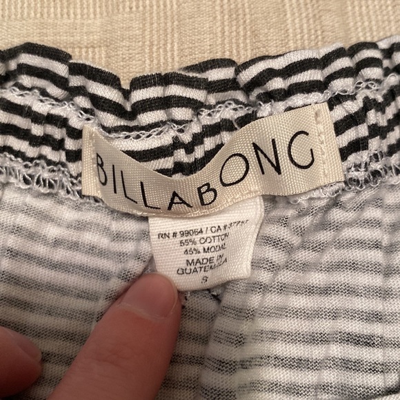 ⭐️ 2 for $10 Cute summer Billabong tube top size small - Picture 5 of 5